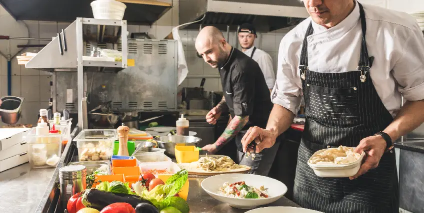 Restaurant Owners: When and How to Apply for a Business Line of Credit Restaurant Owners: When and How to Apply for a Business Line of Credit