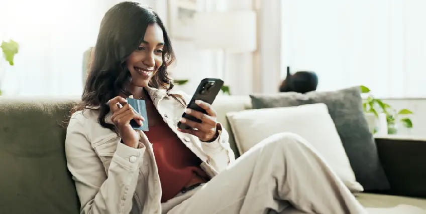 Line of Credit vs Credit Card: How to Decide Based on Your Credit Score Line of Credit vs Credit Card: How to Decide Based on Your Credit Score